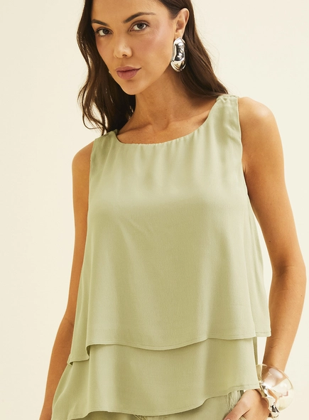 Blusa Ampla Em Camadas