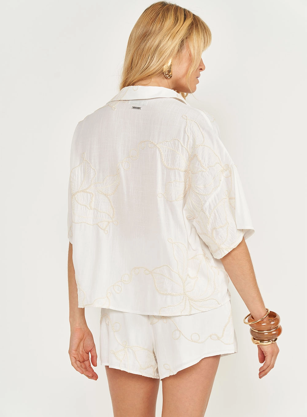 Camisa Loose Bordada Com Amarração Frontal Off Shell