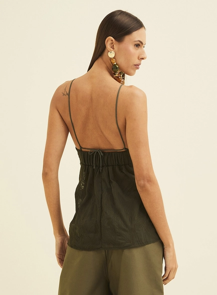Blusa Solta Com Detalhe Em Bordado