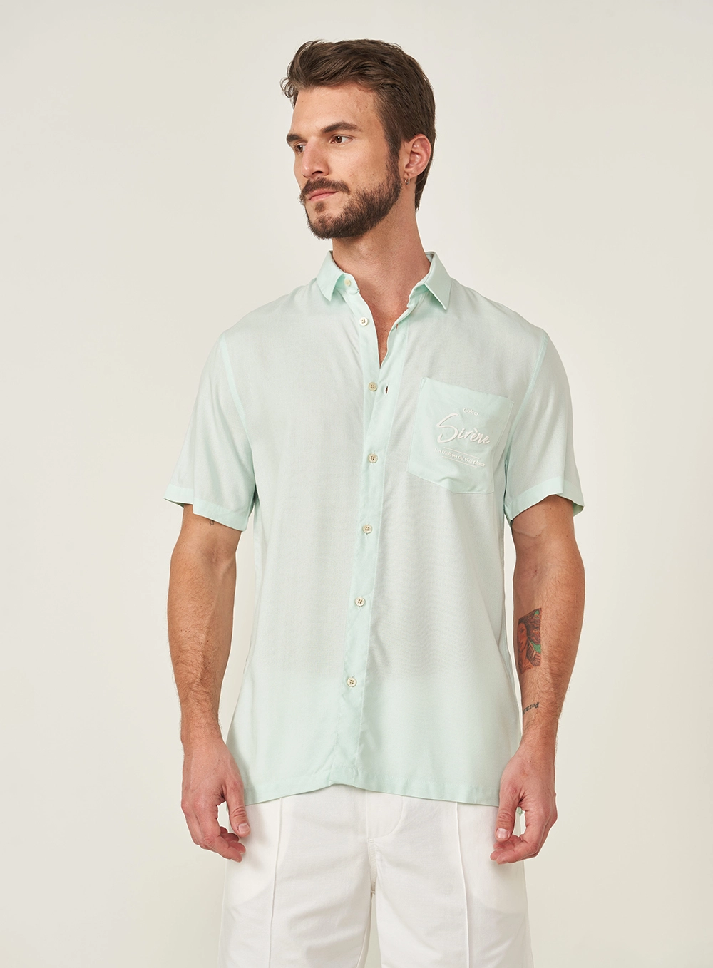 Camisa Relax Manga Curta Com Bolso Verde