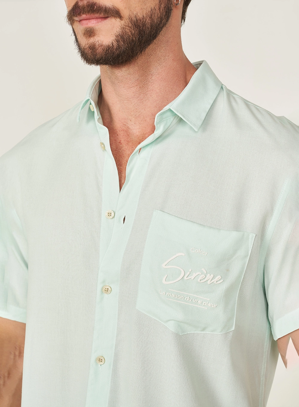 Camisa Relax Manga Curta Com Bolso Verde