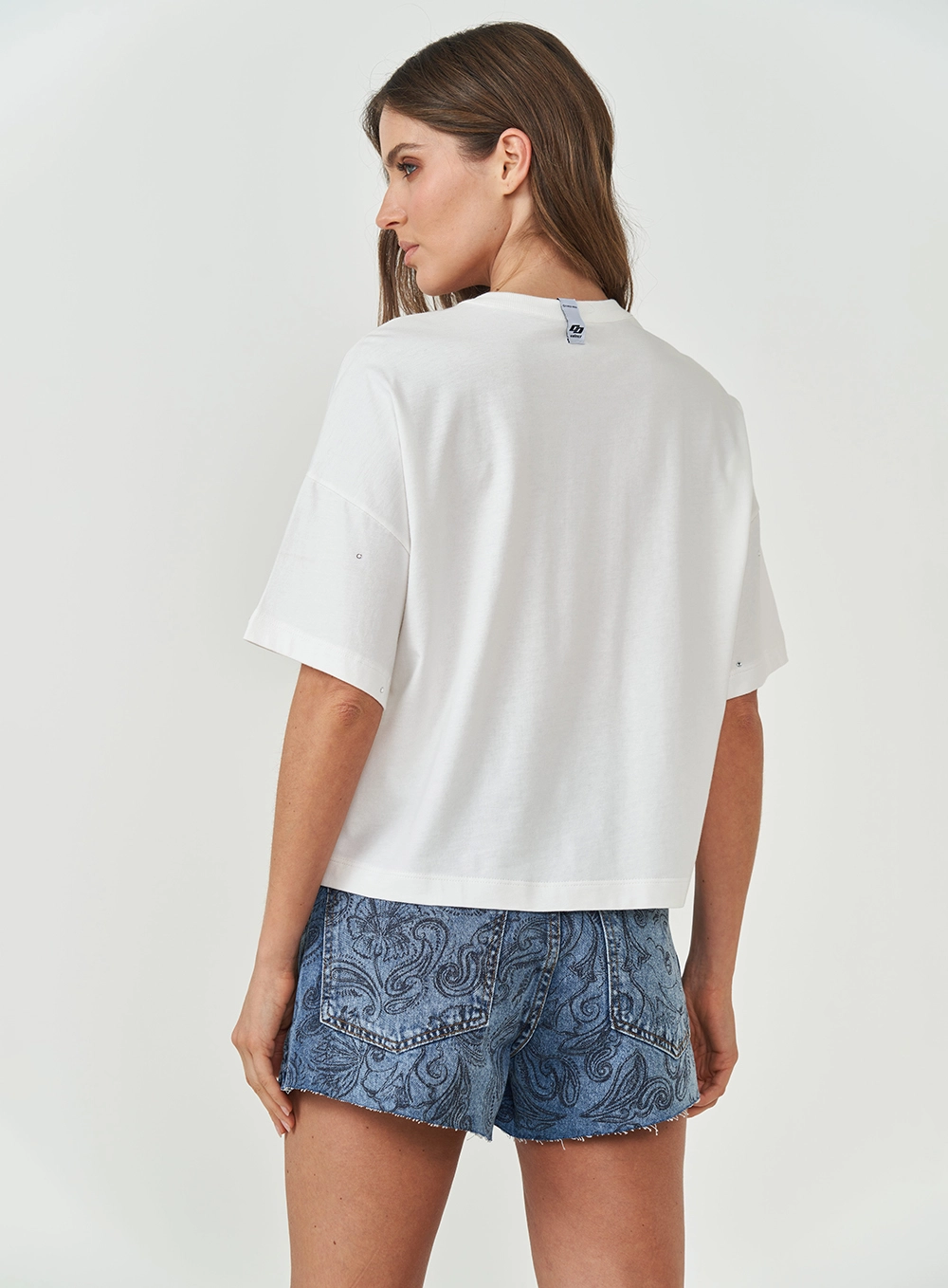 Camiseta Feminina Ampla Off Shell