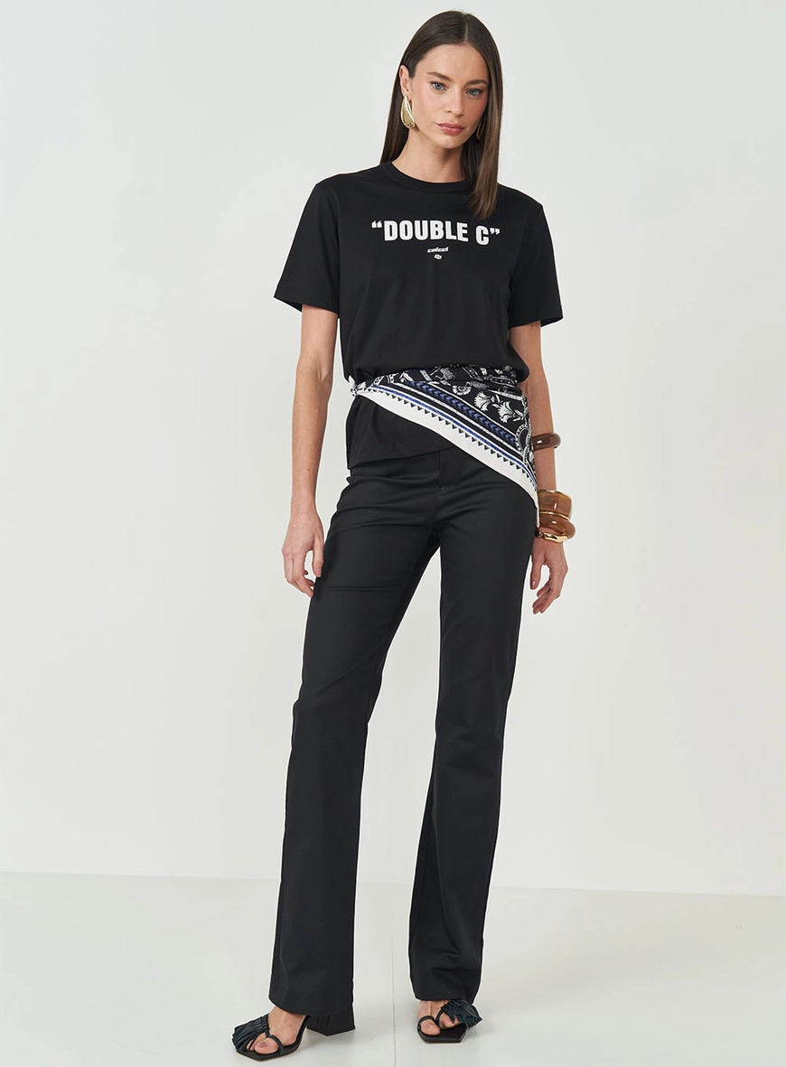Camiseta Feminina Boy Com Estampa Frontal