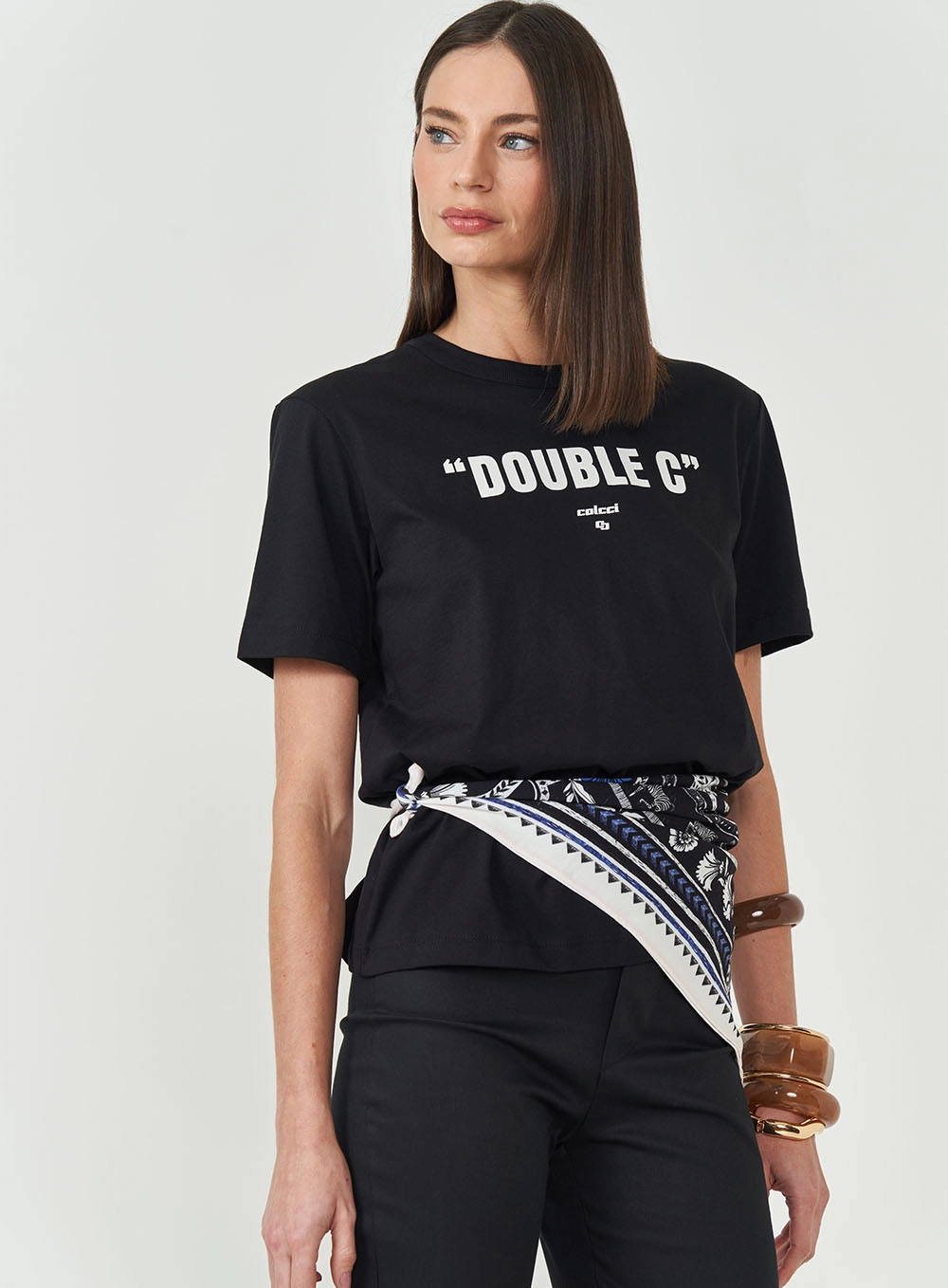 Camiseta Feminina Boy Com Estampa Frontal Preto