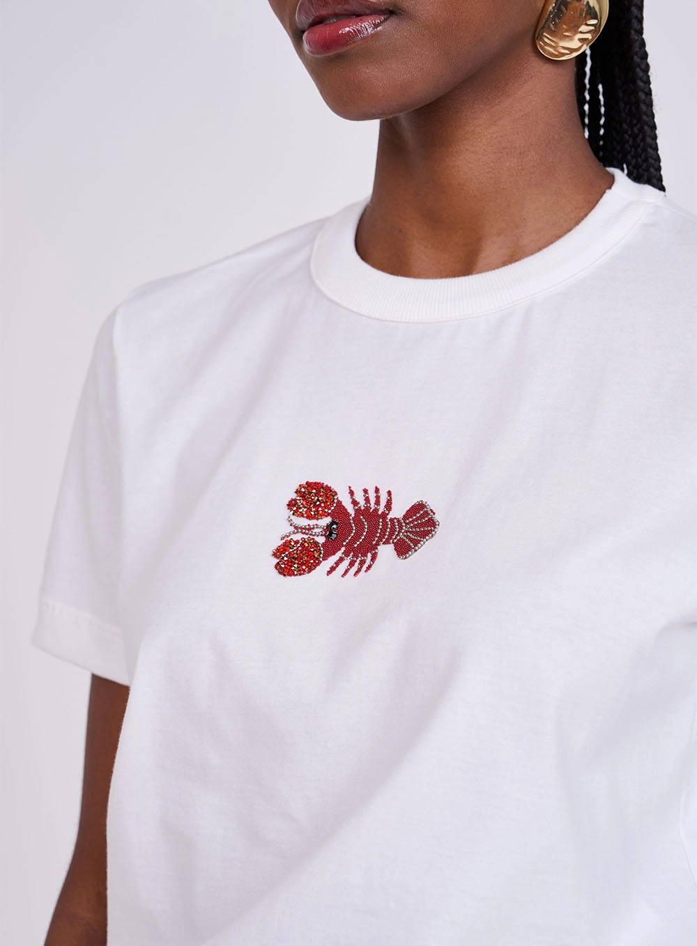 Camiseta Comfort Com Bordado Frontal Off Shell