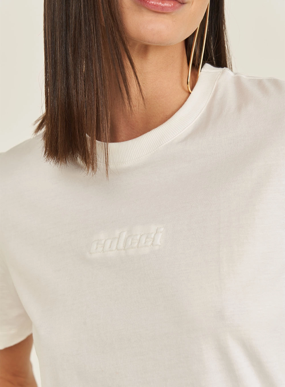 Camiseta Feminina Ovesized Off Shell