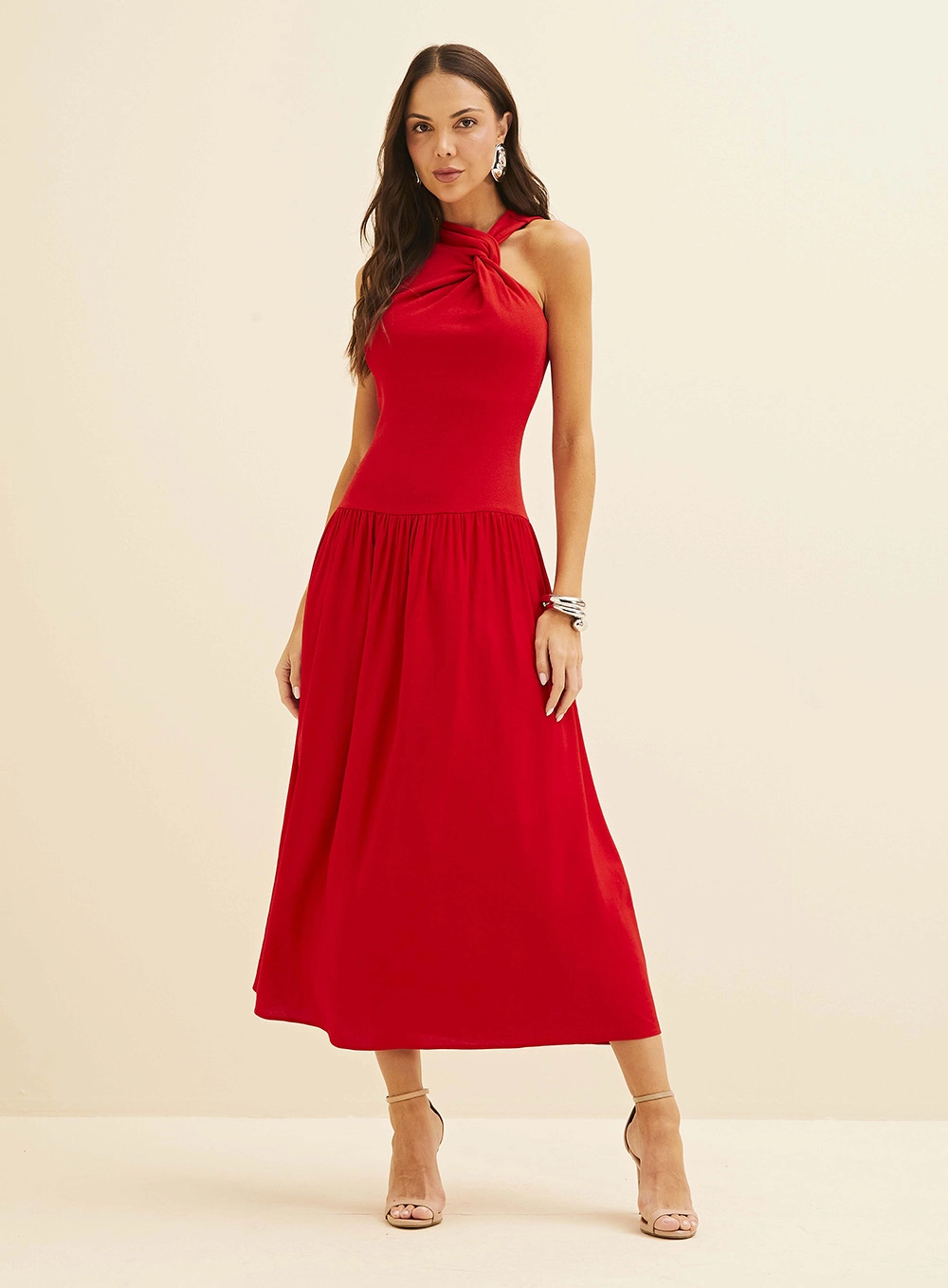 Vestido Midi Evasê Com Torção E Detalhe Em Linho Vermelho 1