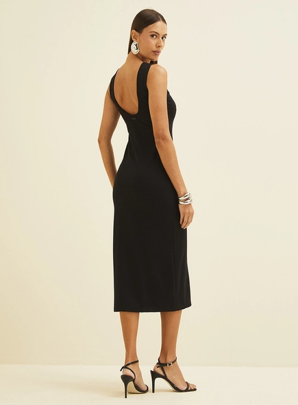 Vestido Midi Justo Com Abertura Costas