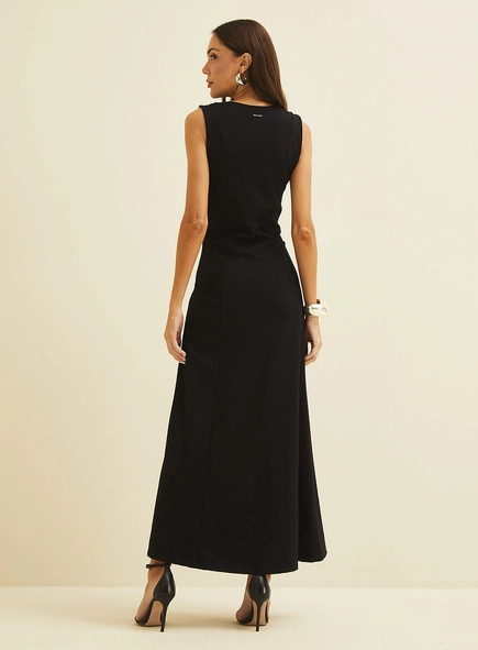 Vestido Midi Evasê