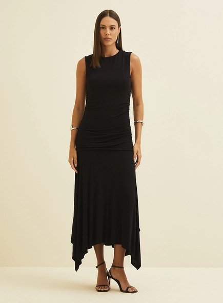 Vestido Midi Franzido Assimétrico