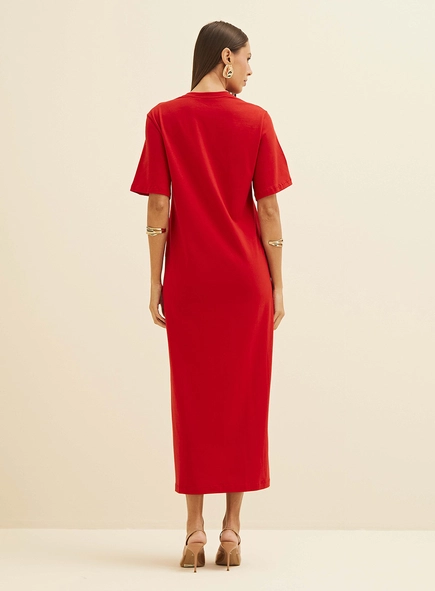 Vestido Midi Com Manga Curta
