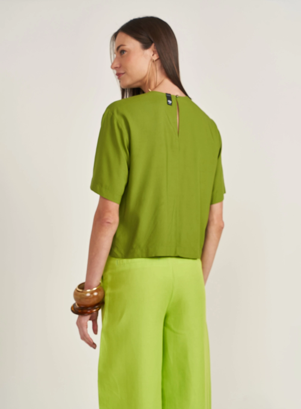 Camiseta Boy Com Detalhe Em Pregas Verde