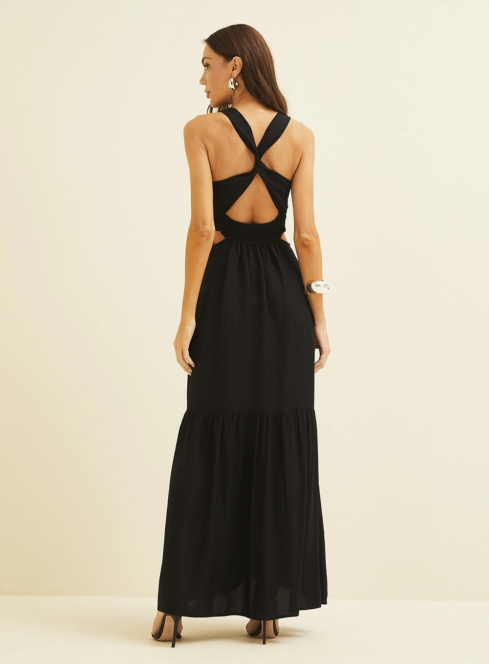 Vestido Estruturada Com Costas Cruzadas E Lastex Preto 3