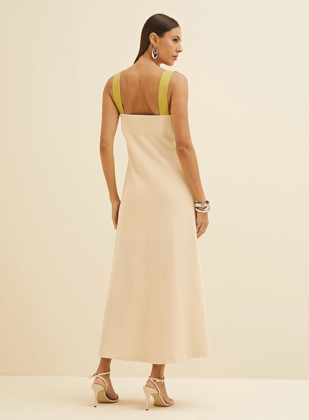 Vestido Midi Em Tricô Bege 3