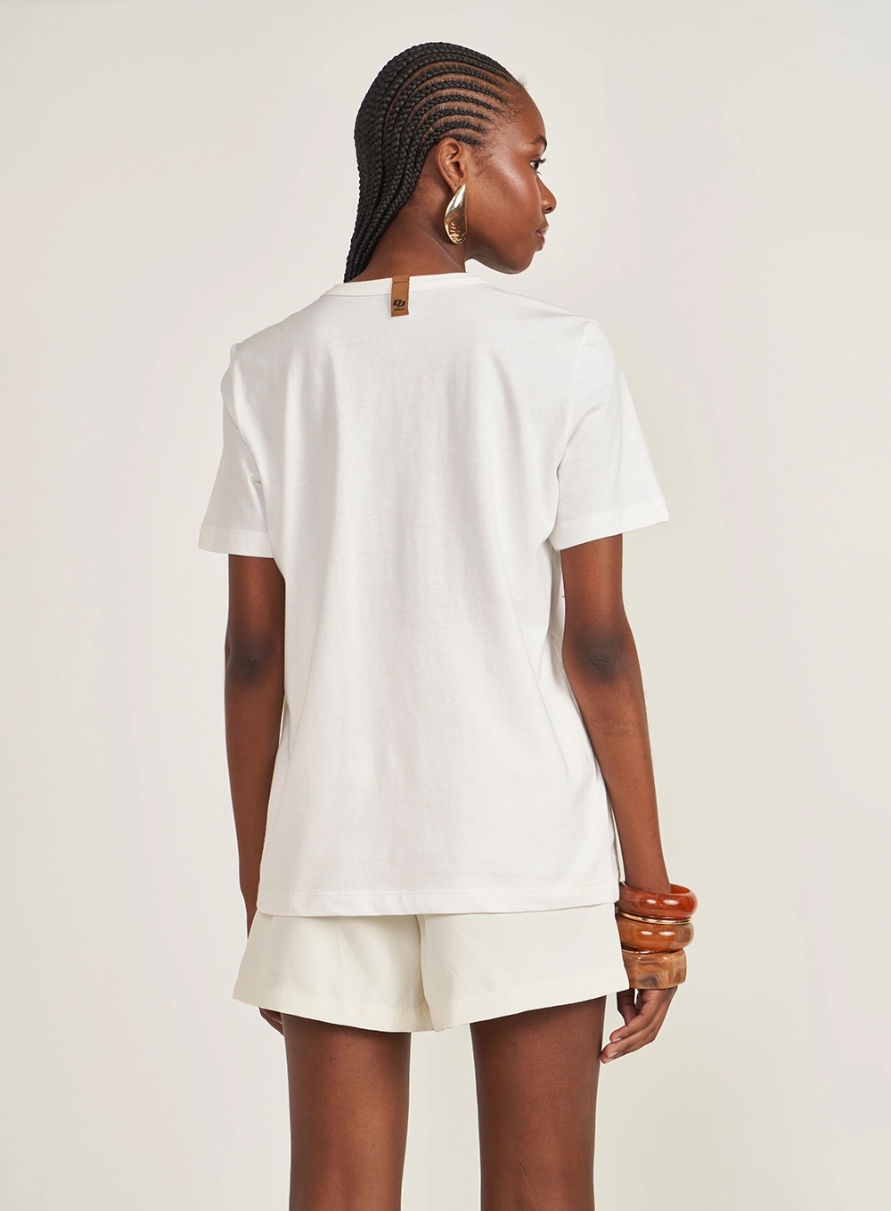 Camiseta Comfort Com Aplicação Off Shell
