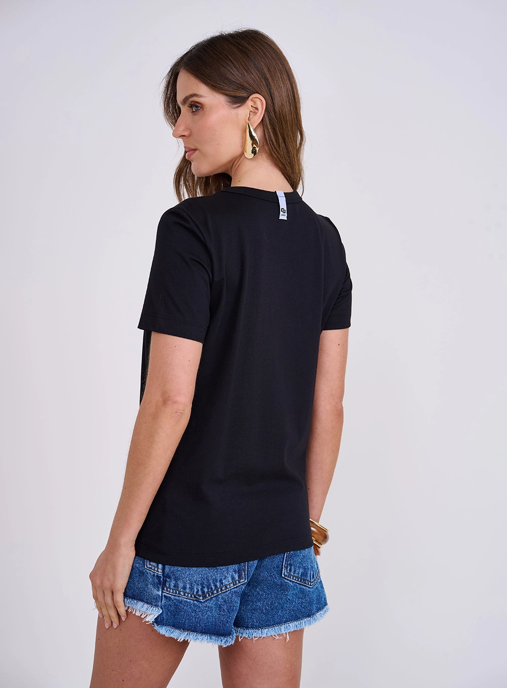 Camiseta Comfort Manga Curta Com Estampa Preto