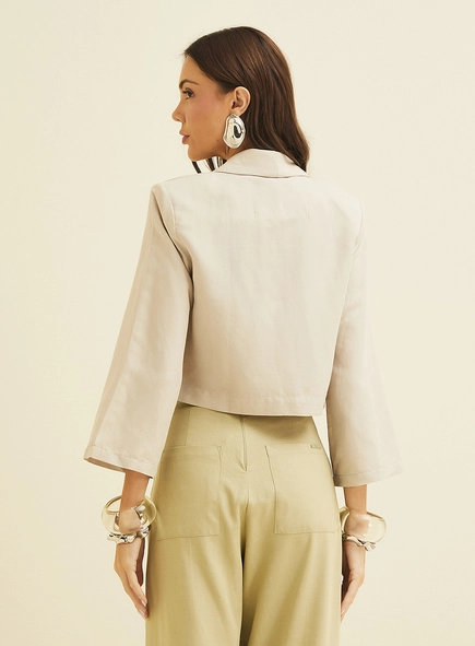 Blazer Encurtado Em Linho