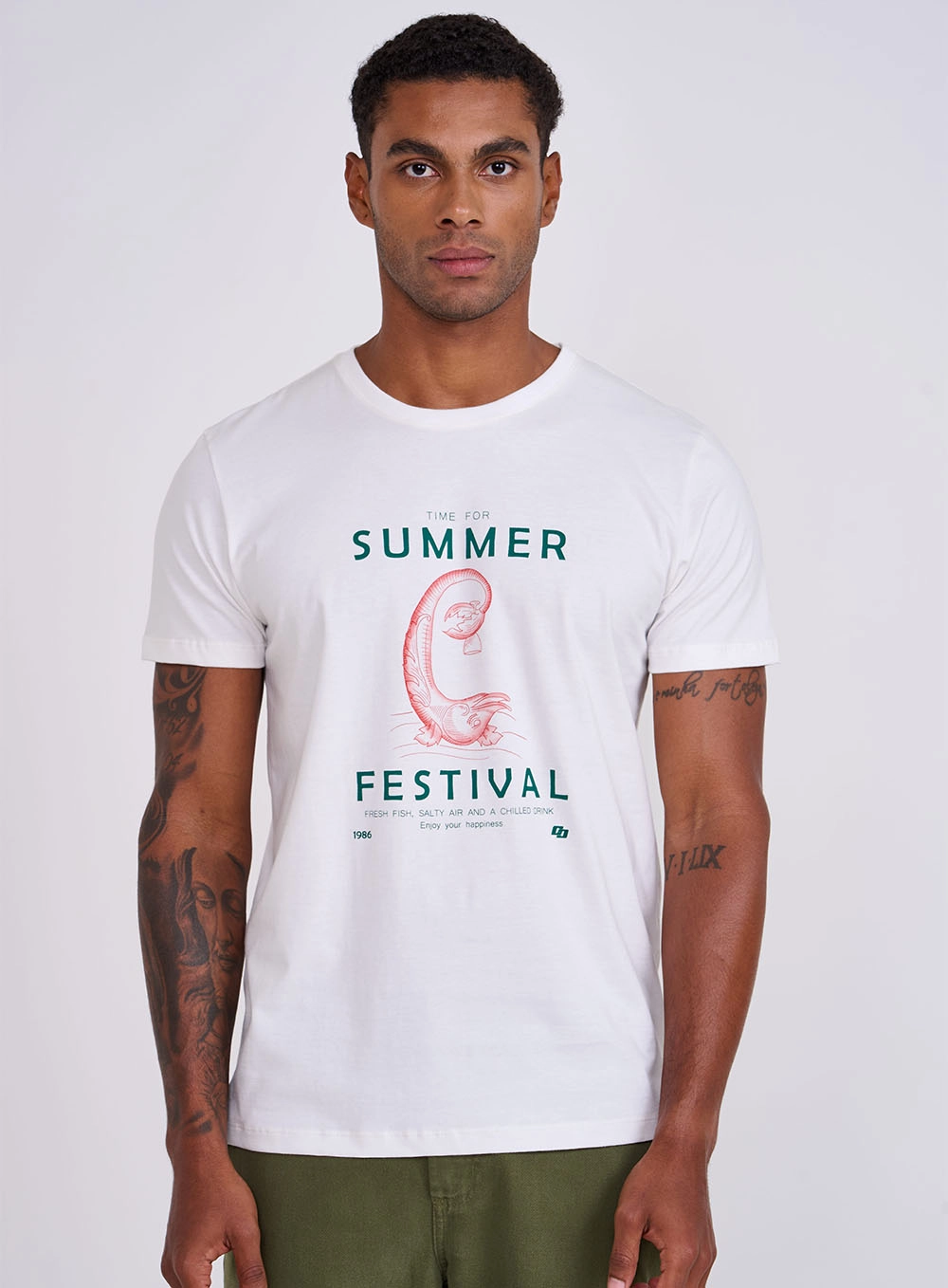 Camiseta Slim Manga Curta Off Shell
