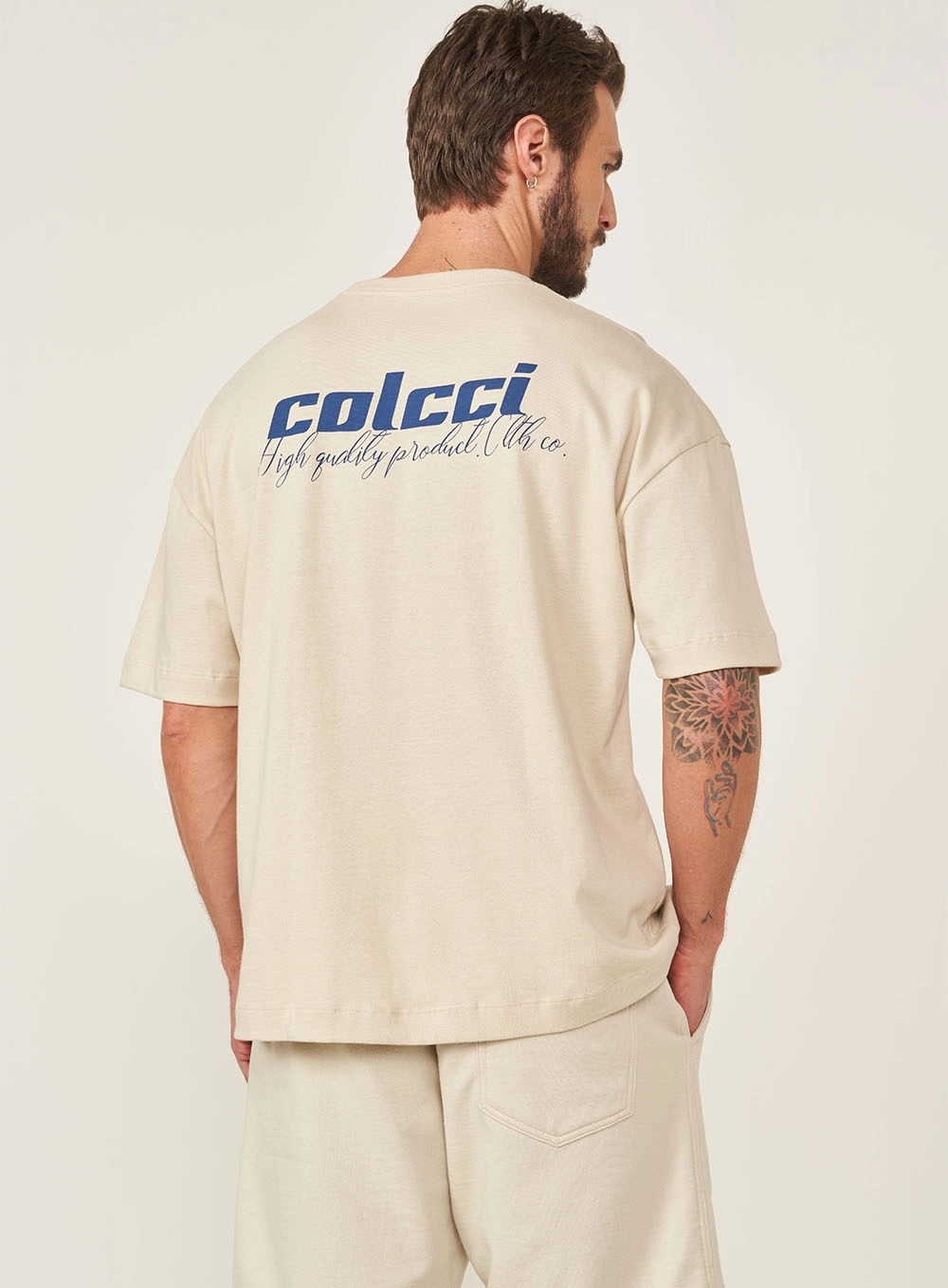 Camiseta Box New Com Estampa Costas Bege