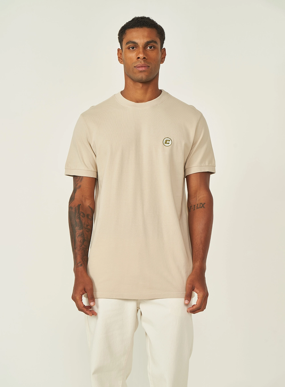 Camiseta Masculina Com Logo Bordado Bege Esquilo