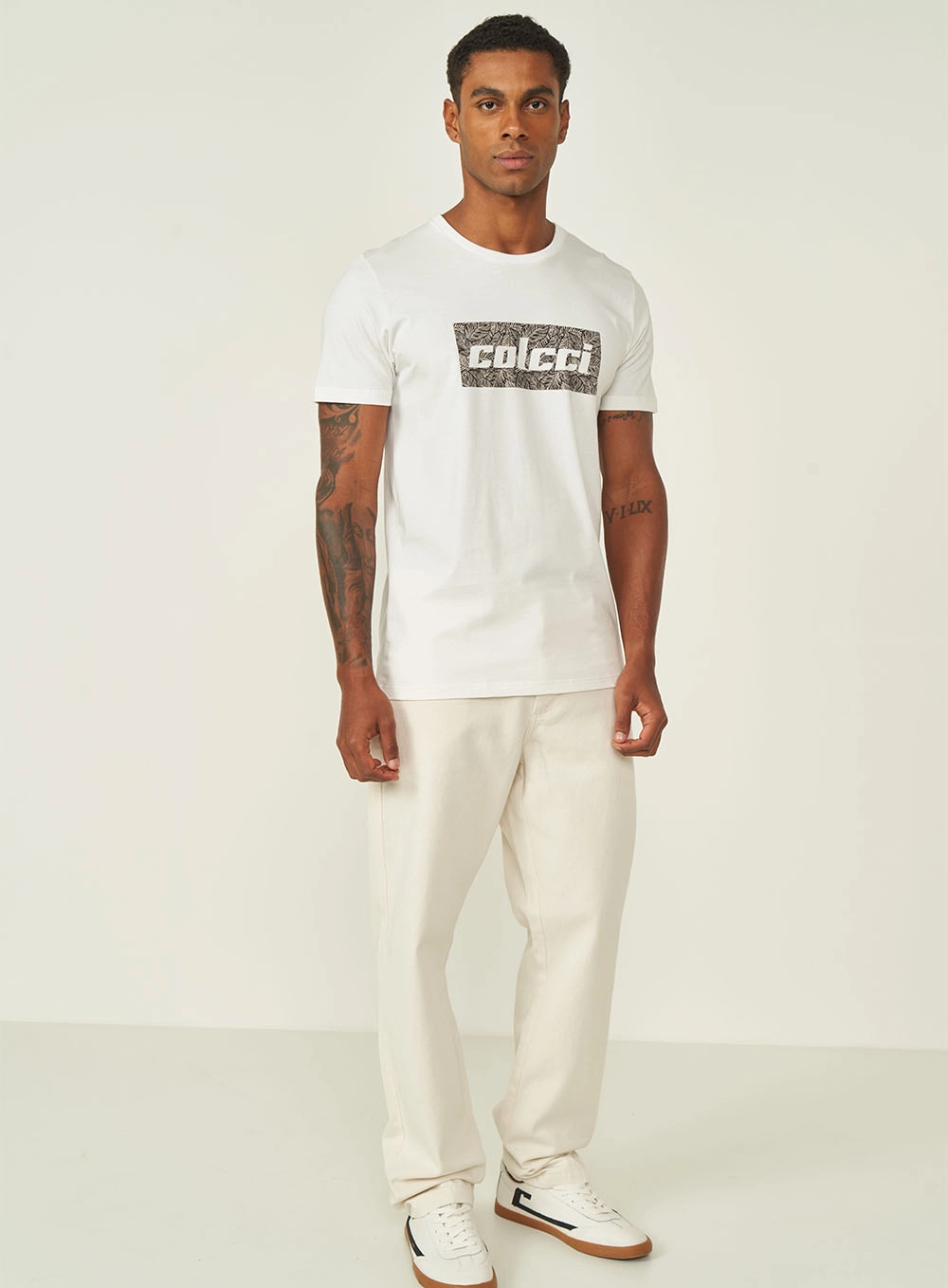 Camiseta Slim Com Estampa Off Shell