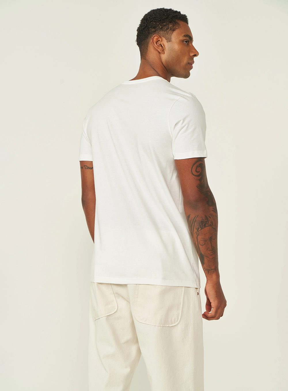Camiseta Slim Com Estampa Off Shell