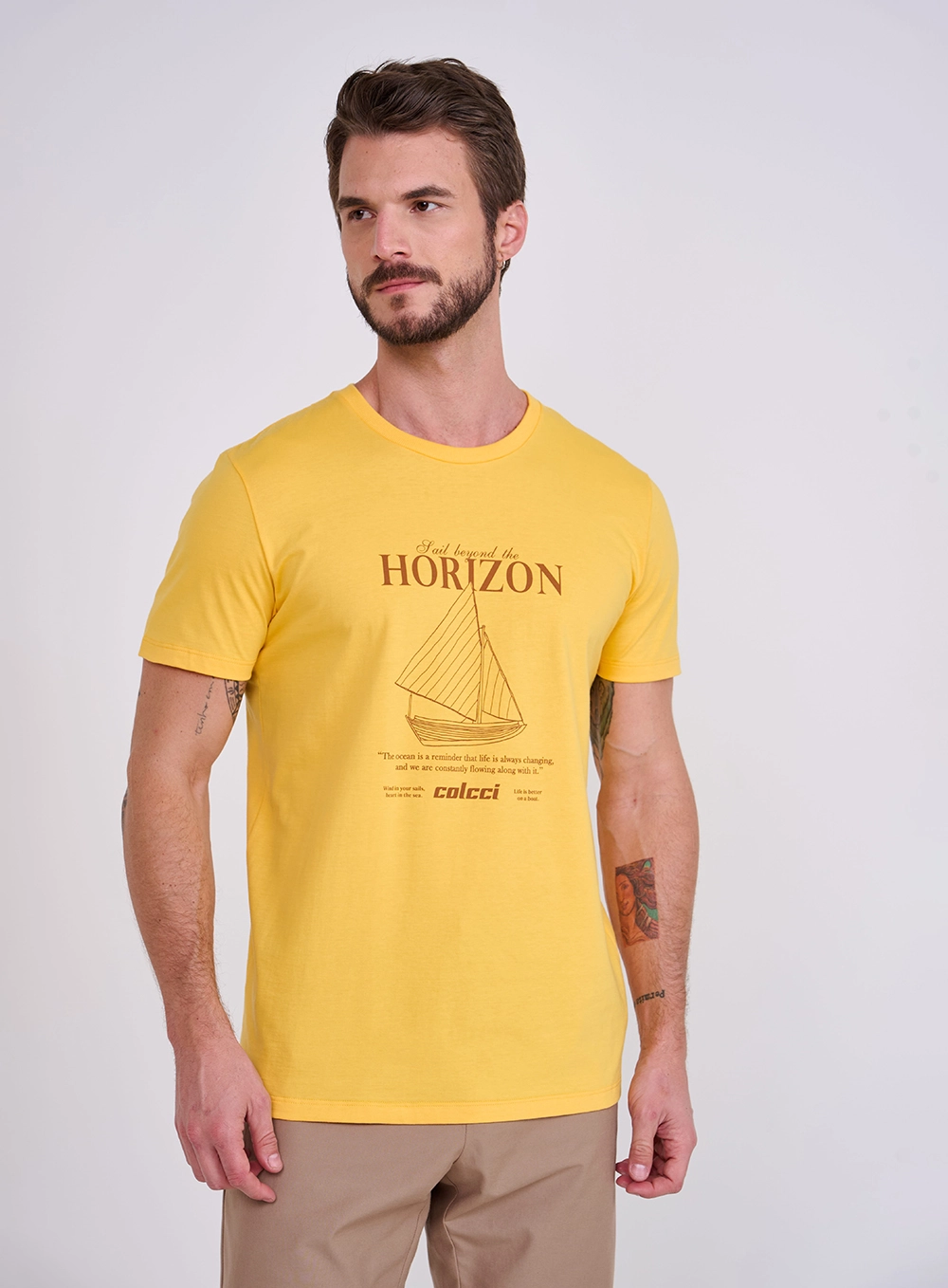 Camiseta Slim Com Estampa Frontal Amarelo