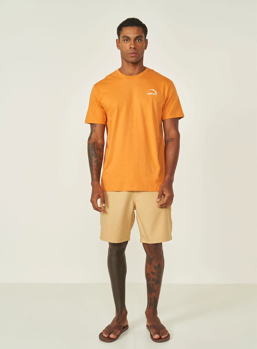 Camiseta Estampa Costas Laranja