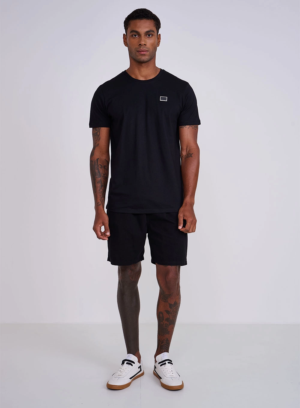 Camiseta Masculina Manga Curta Preto
