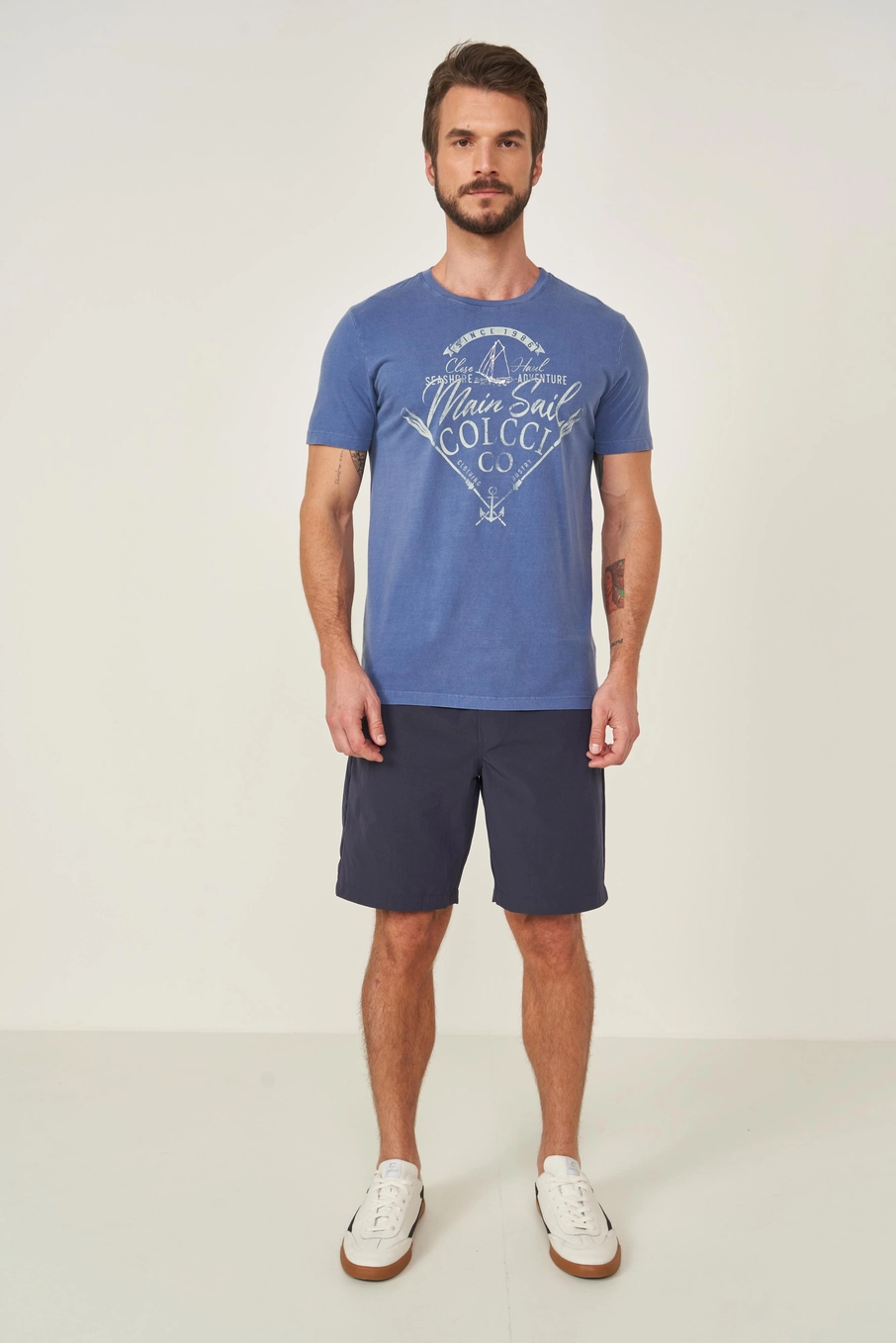 Camiseta Masculina Com Estampa Frontal Azul