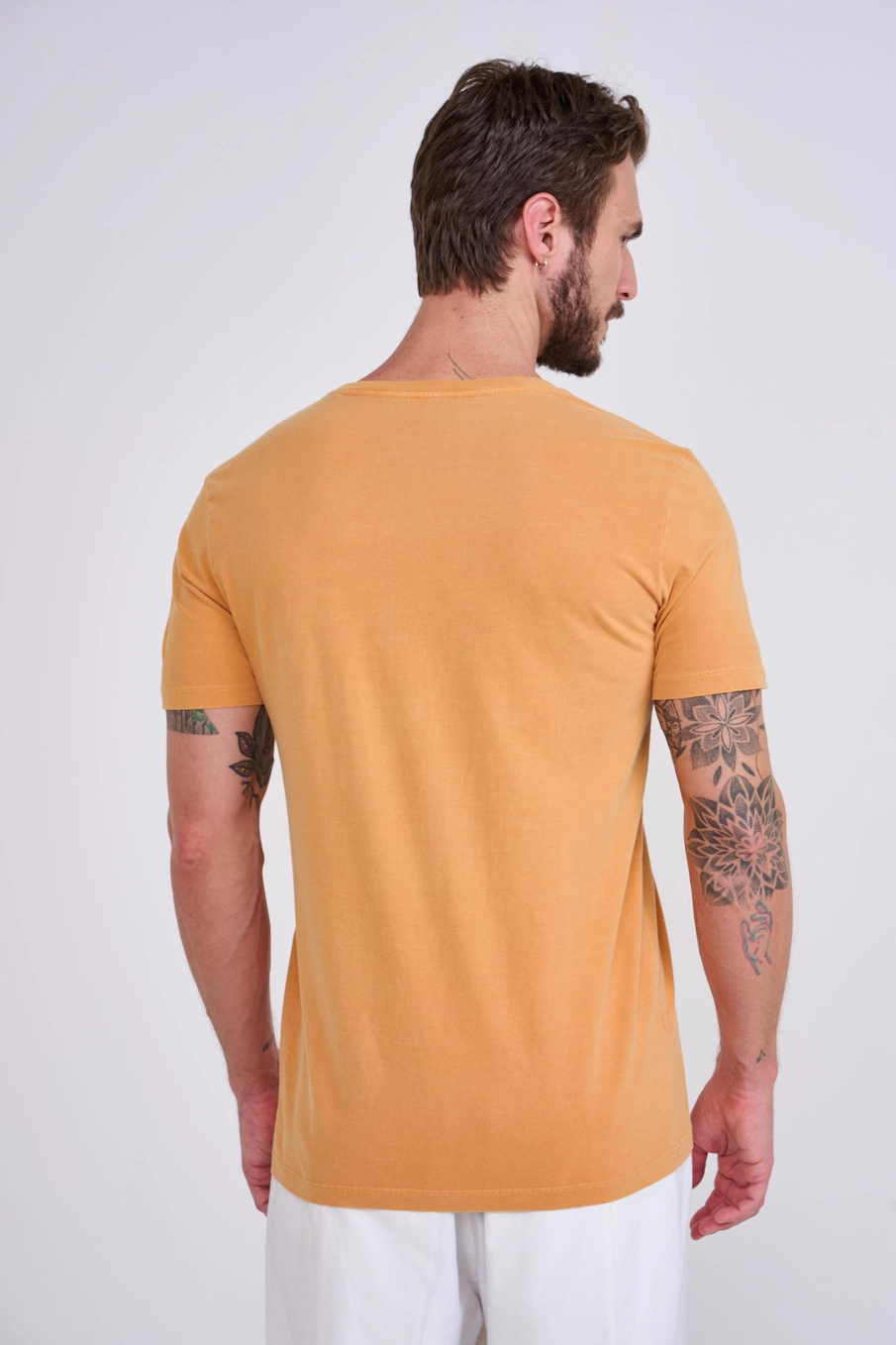 Camiseta Masculina Com Estampa Frontal Laranja