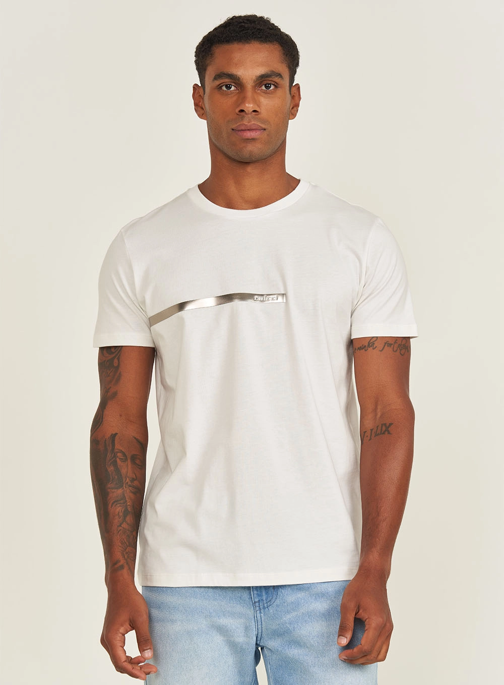 Camiseta Slim Masculina Off Shell