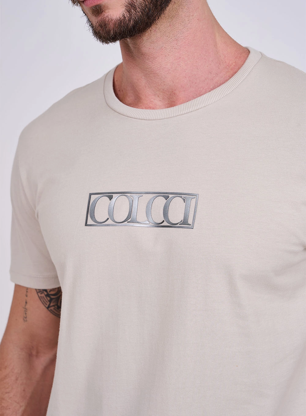 Camiseta Slim Com Logo Frontal Bege Esquilo