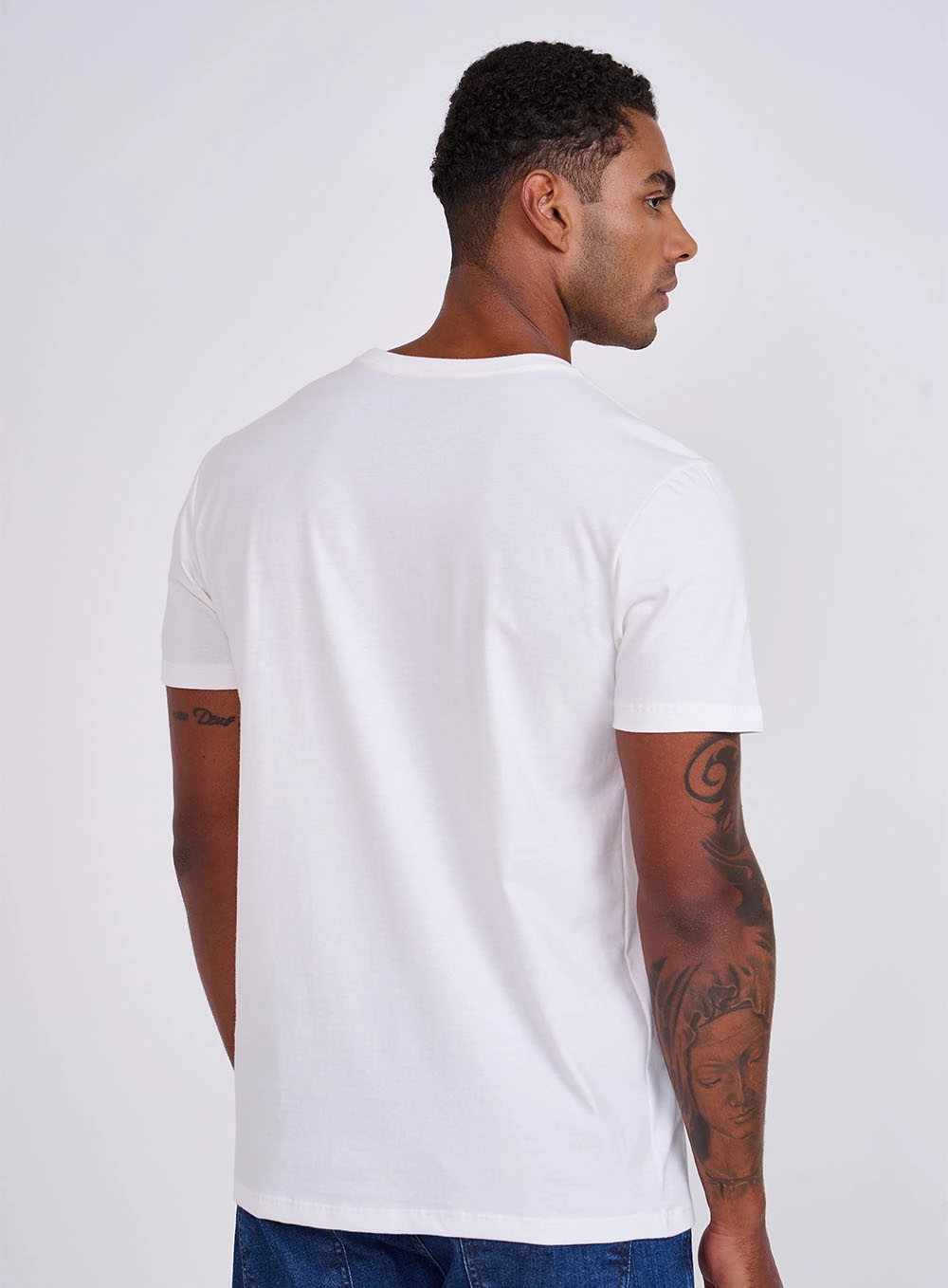 Camiseta Slim Masculina Off Shell