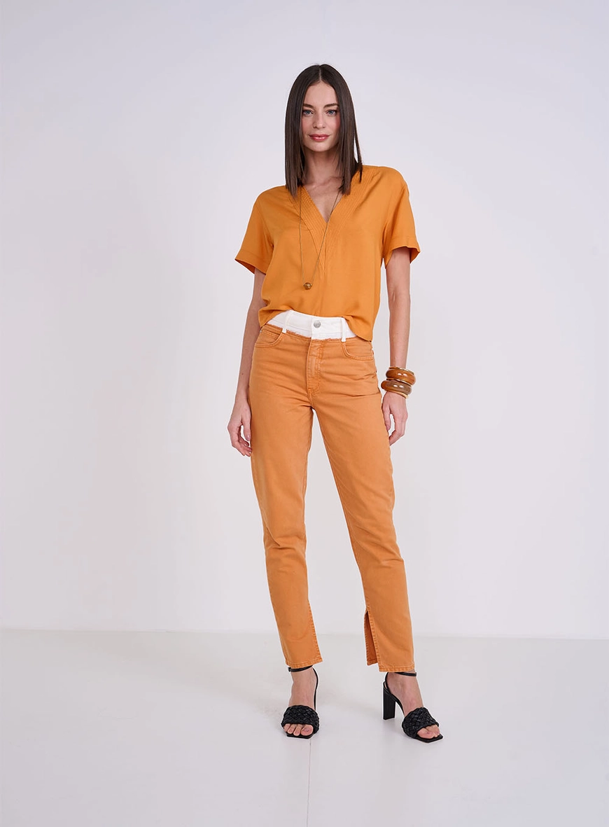 Blusa Loose Gola V