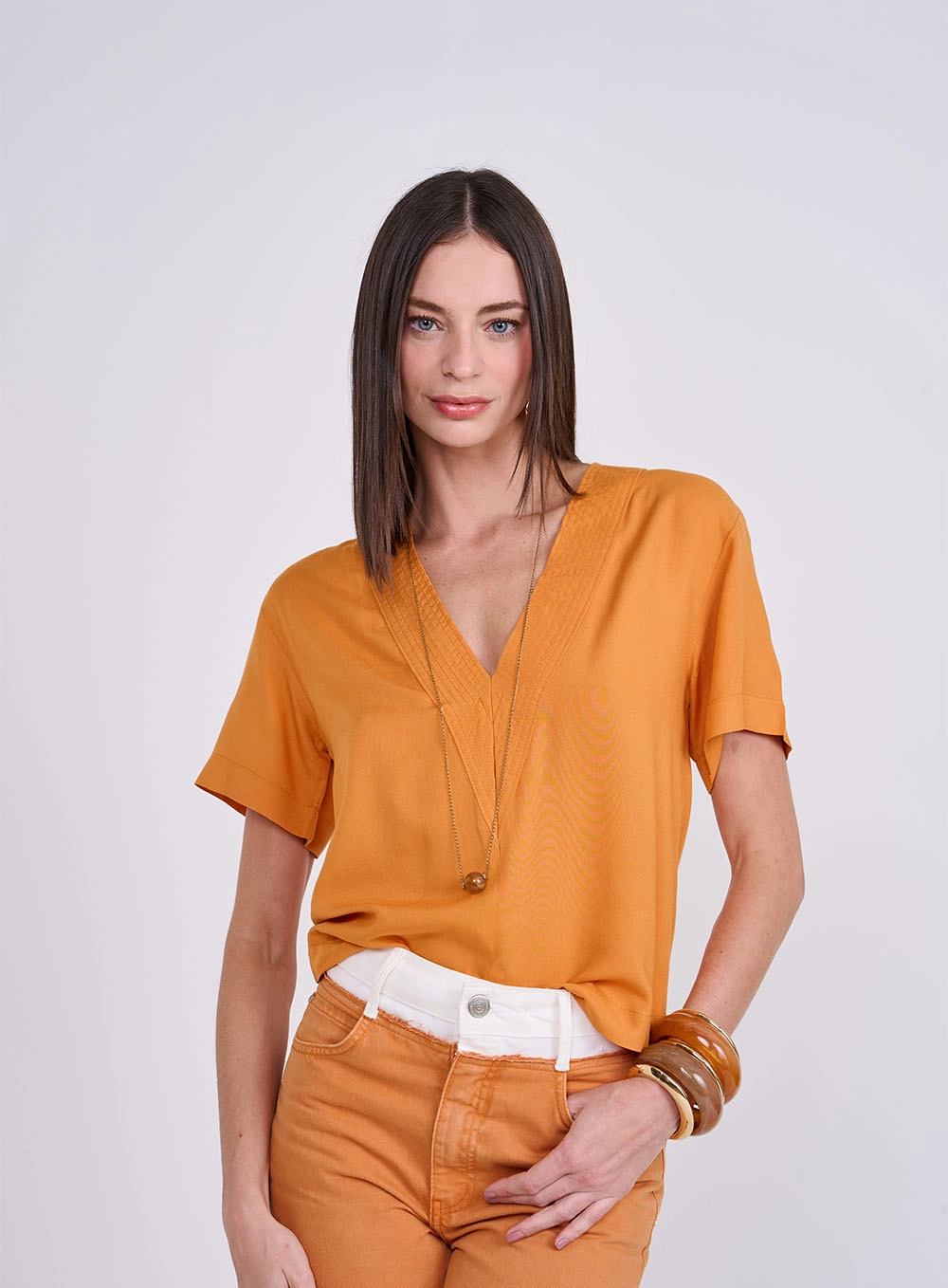 Blusa Loose Gola V Laranja