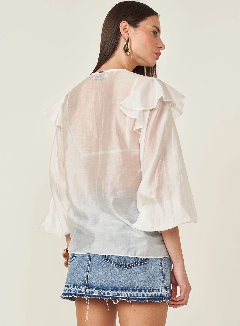 Blusa Comfort Com Babados Na Manga Off Shell