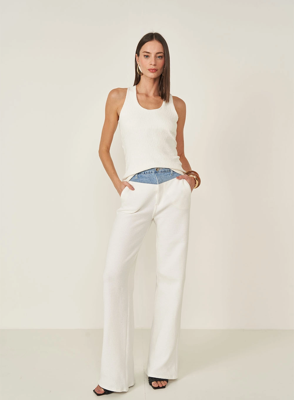 Blusa Slim Com Transpasse Costas Off Shell