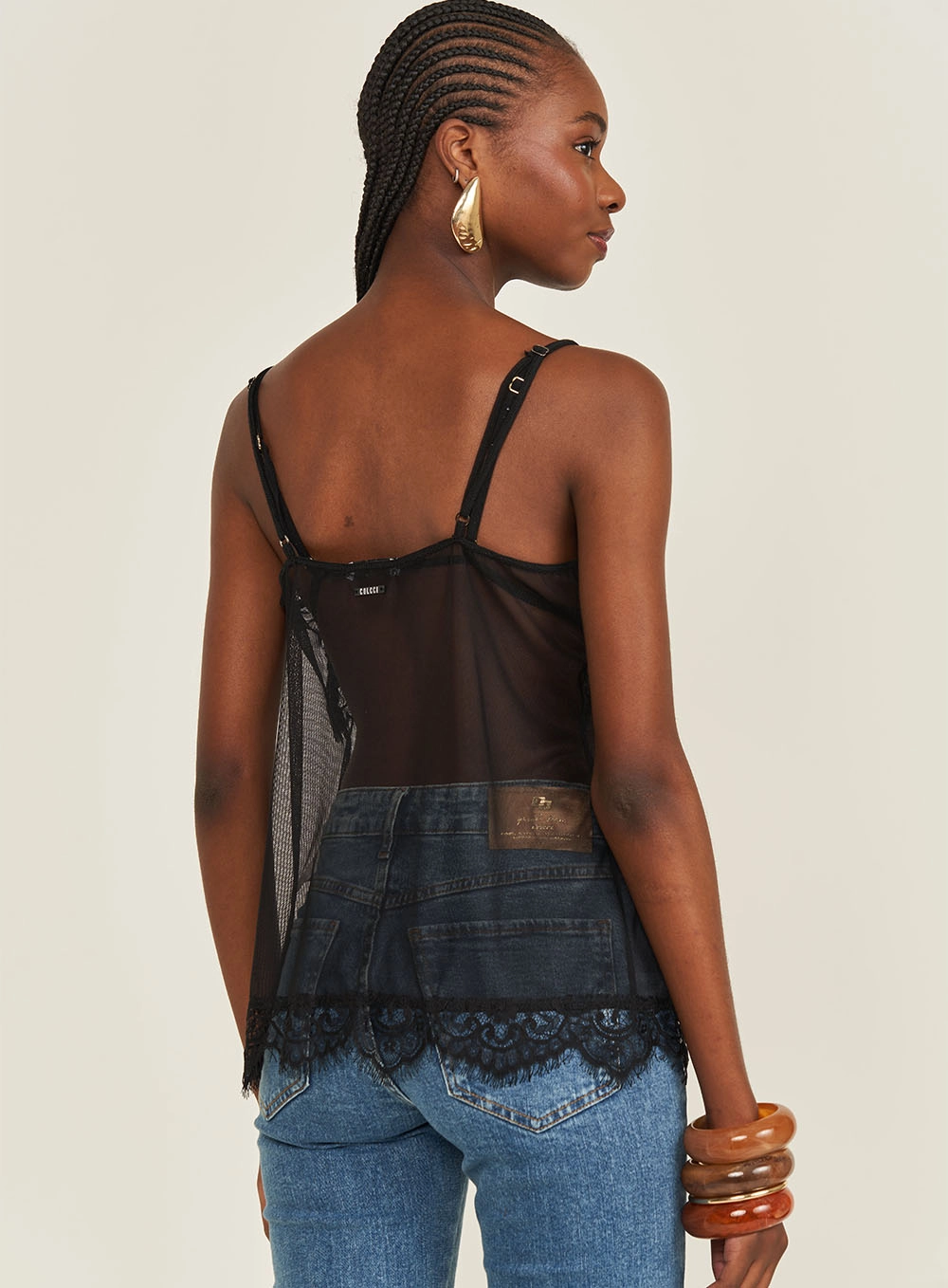 Blusa Em Tule Com Detalhe Em Renda Preto