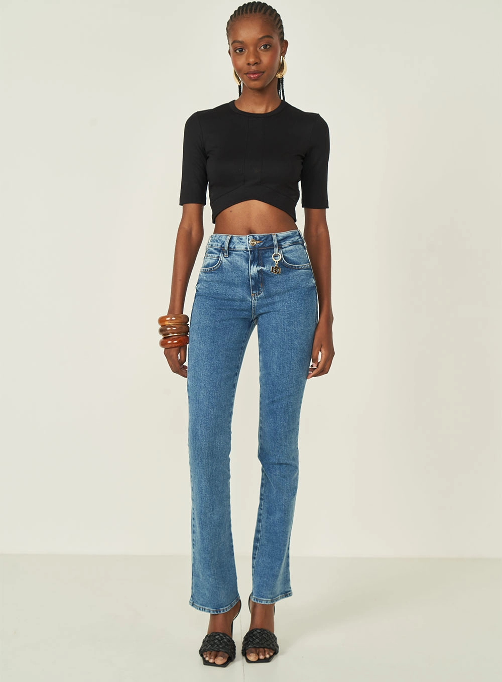 Blusa Slim Encurtada Preto