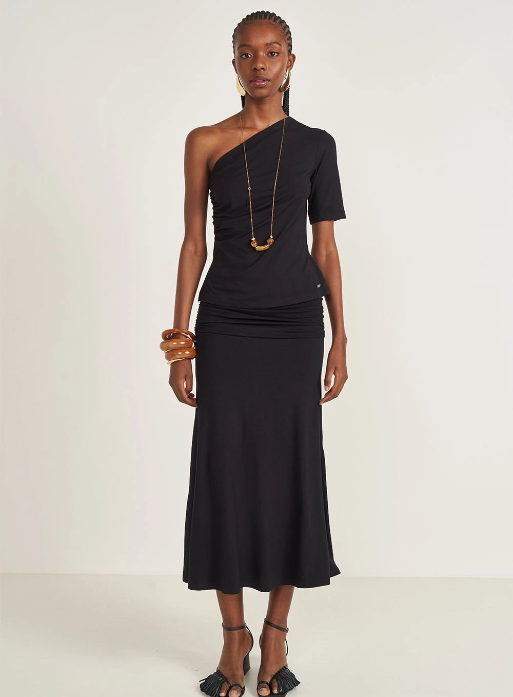 Blusa Slim Uma Manga Com Franzido Lateral Preto