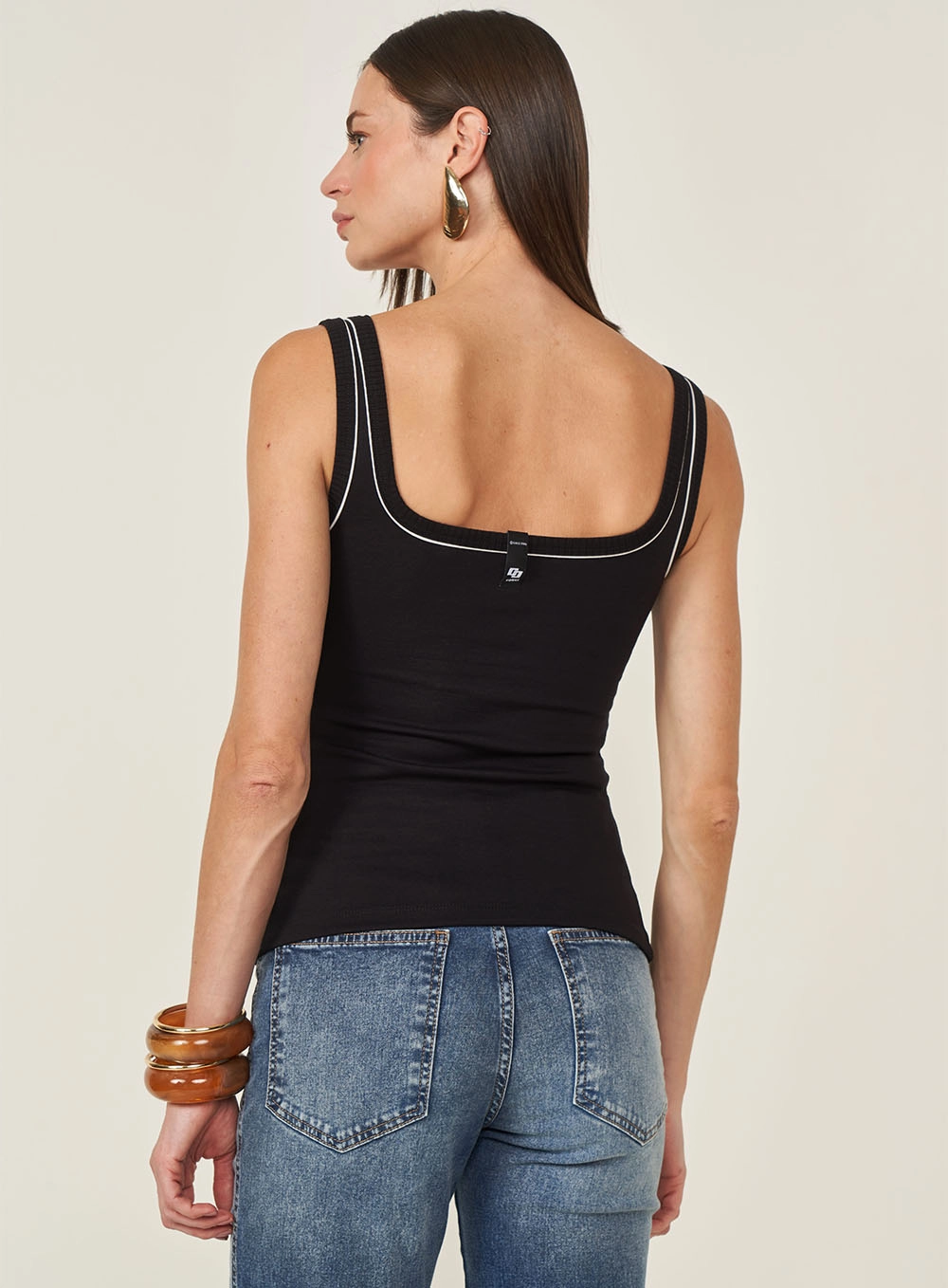 Regata Colcci Preto