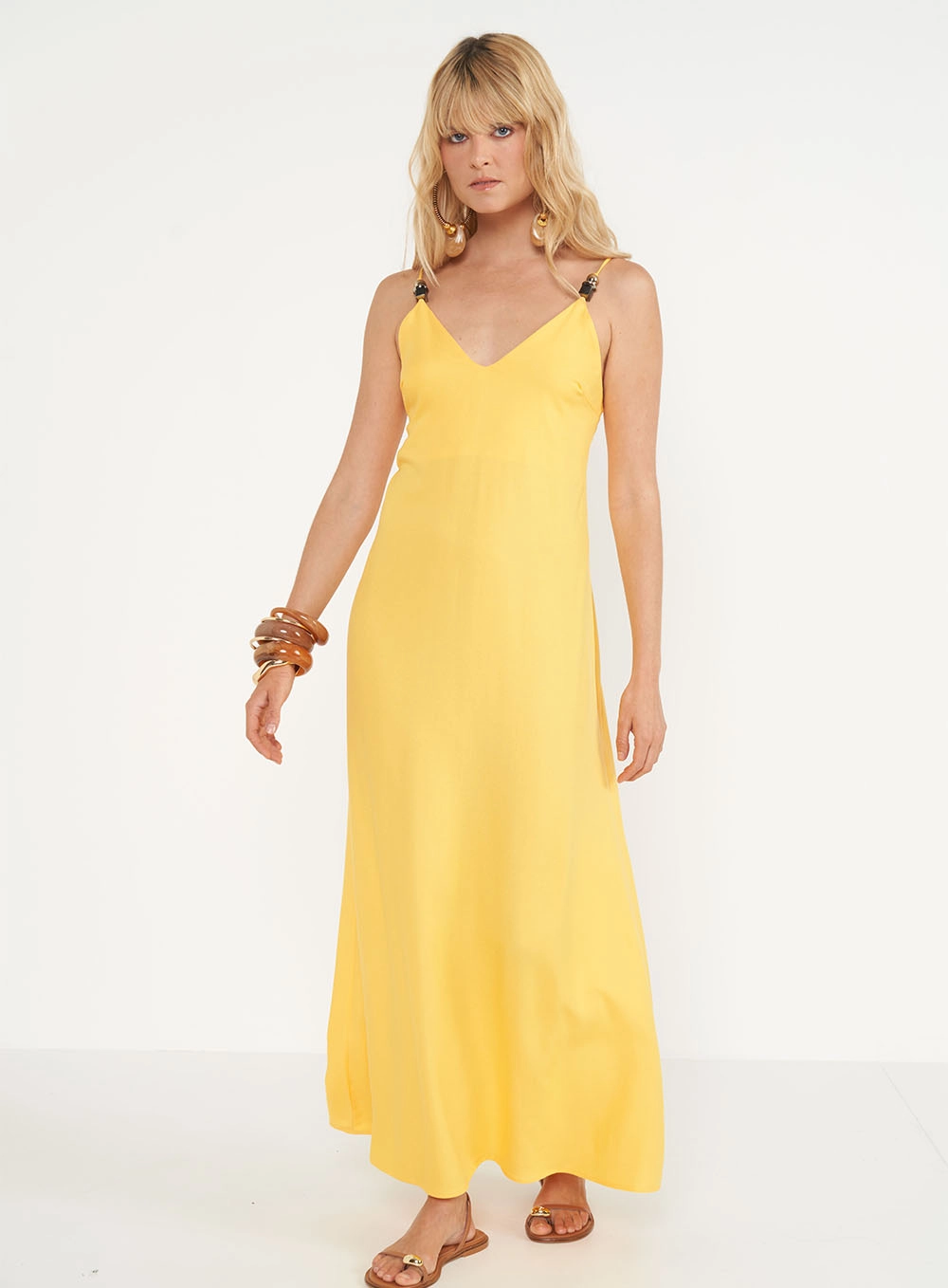 Vestido Longo Frente Única Com Detalhe Em Contas Amarelo