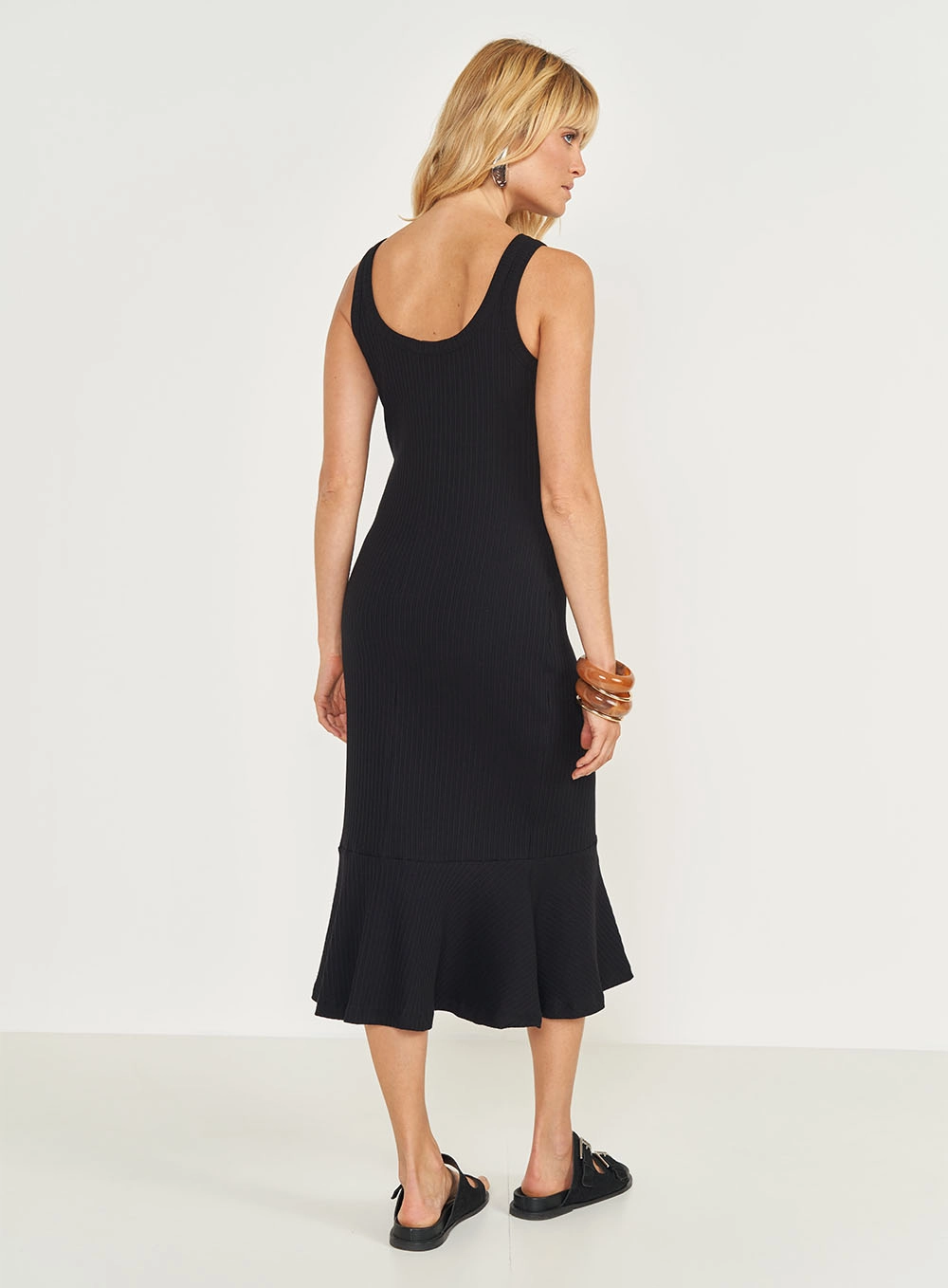 Vestido Midi Slim Canelado Peplum Preto