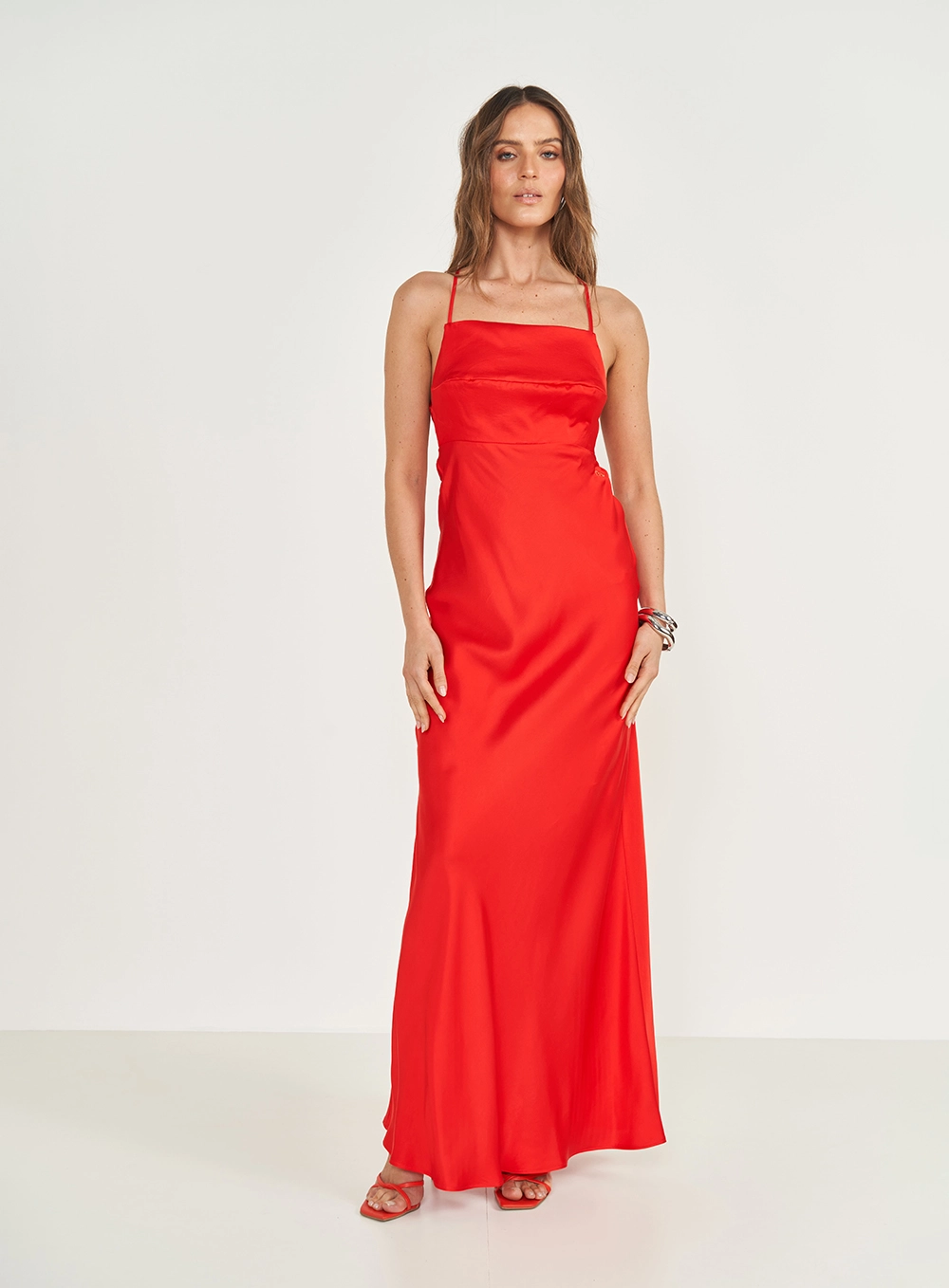 Vestido Acetinado Frente Única Vermelho