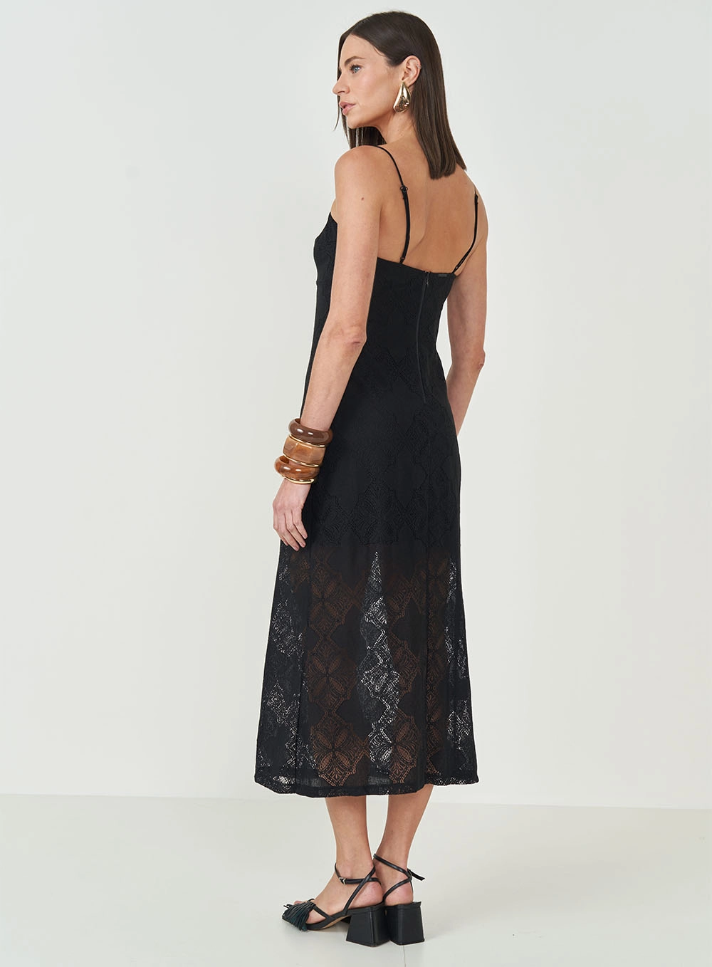 Vestido Midi Comfort Com Renda Preto