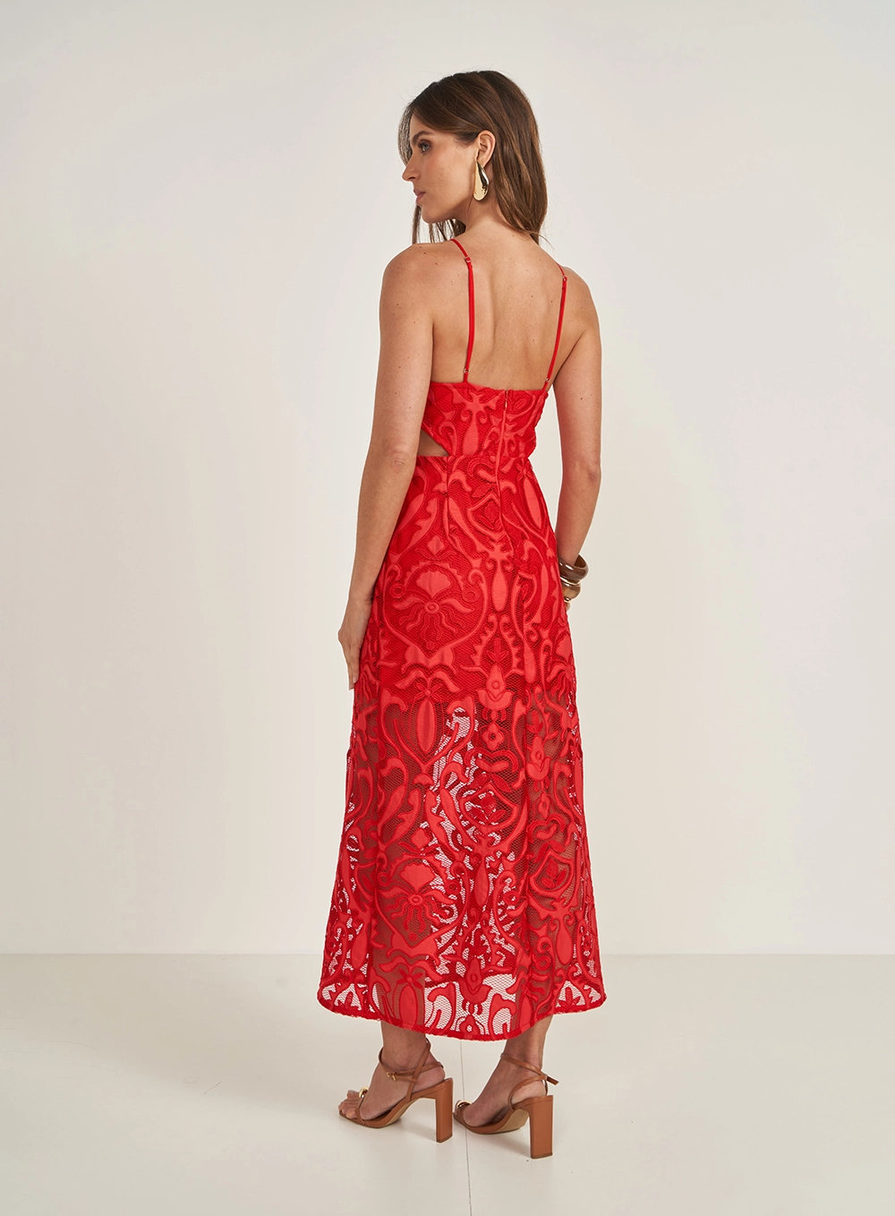 Vestido Midi Com Bordado Vermelho