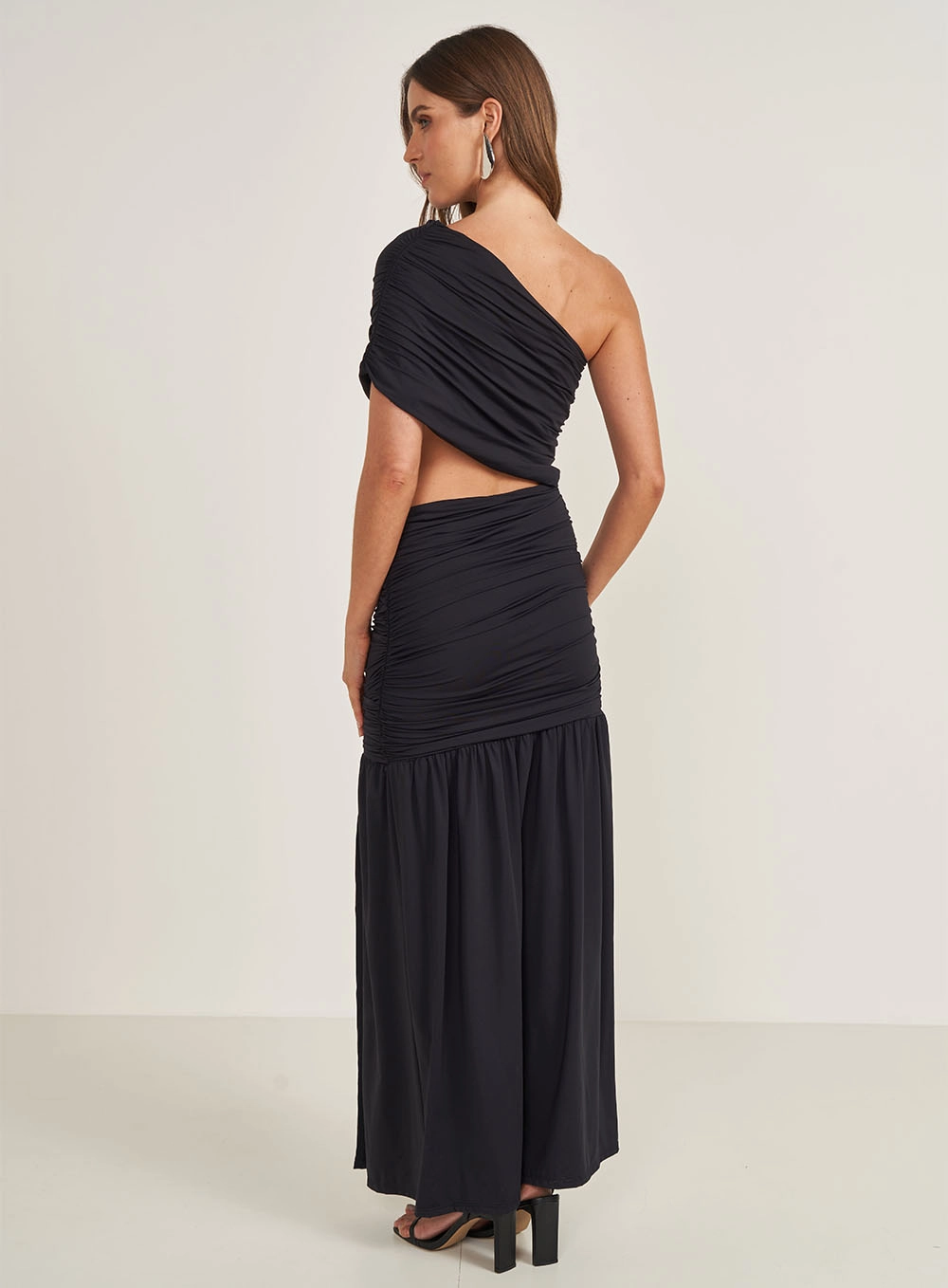 Vestido Midi Slim Com Recortes Assimétricos Preto