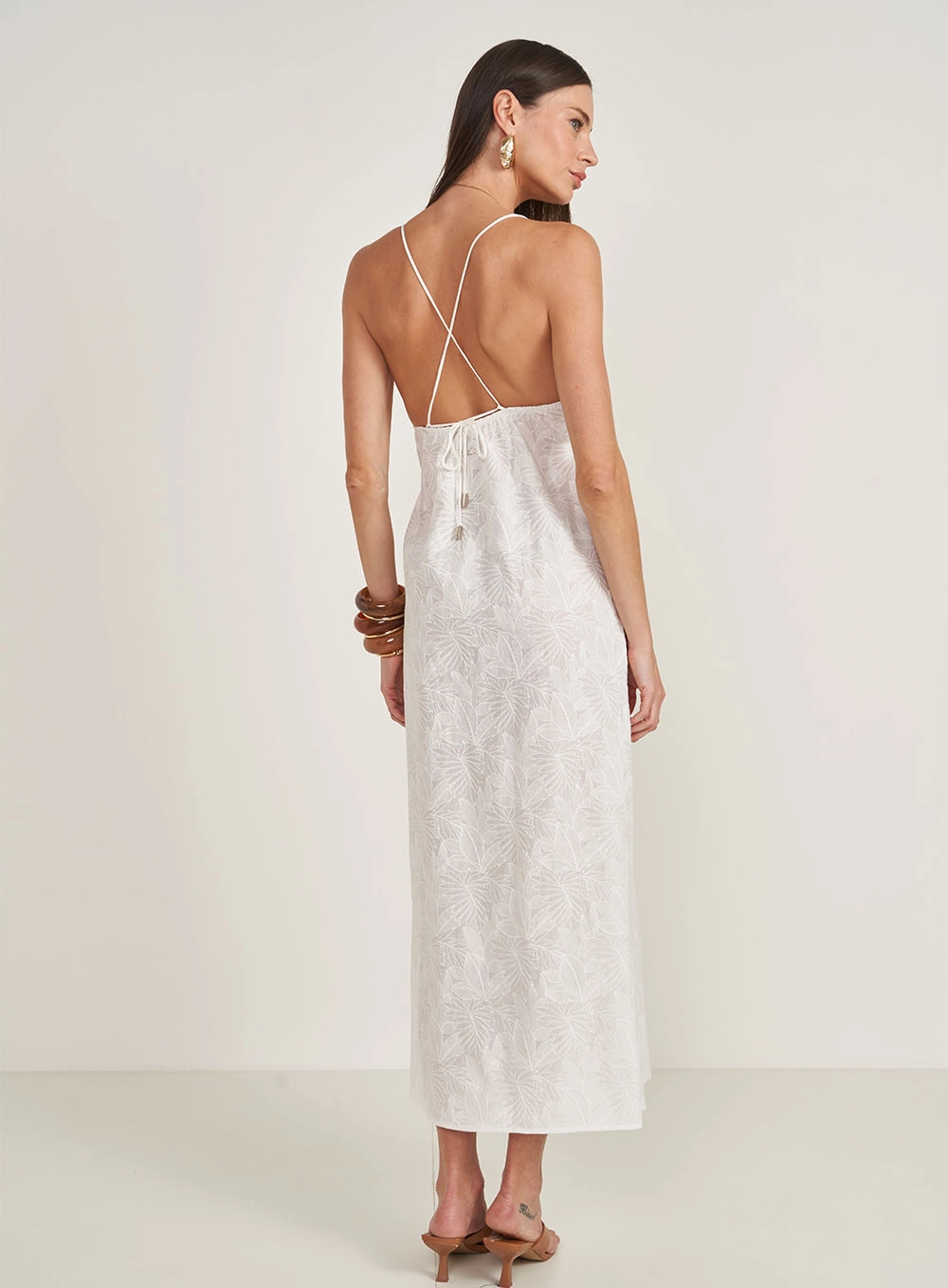 Vestido Midi Com Bordado Off Shell