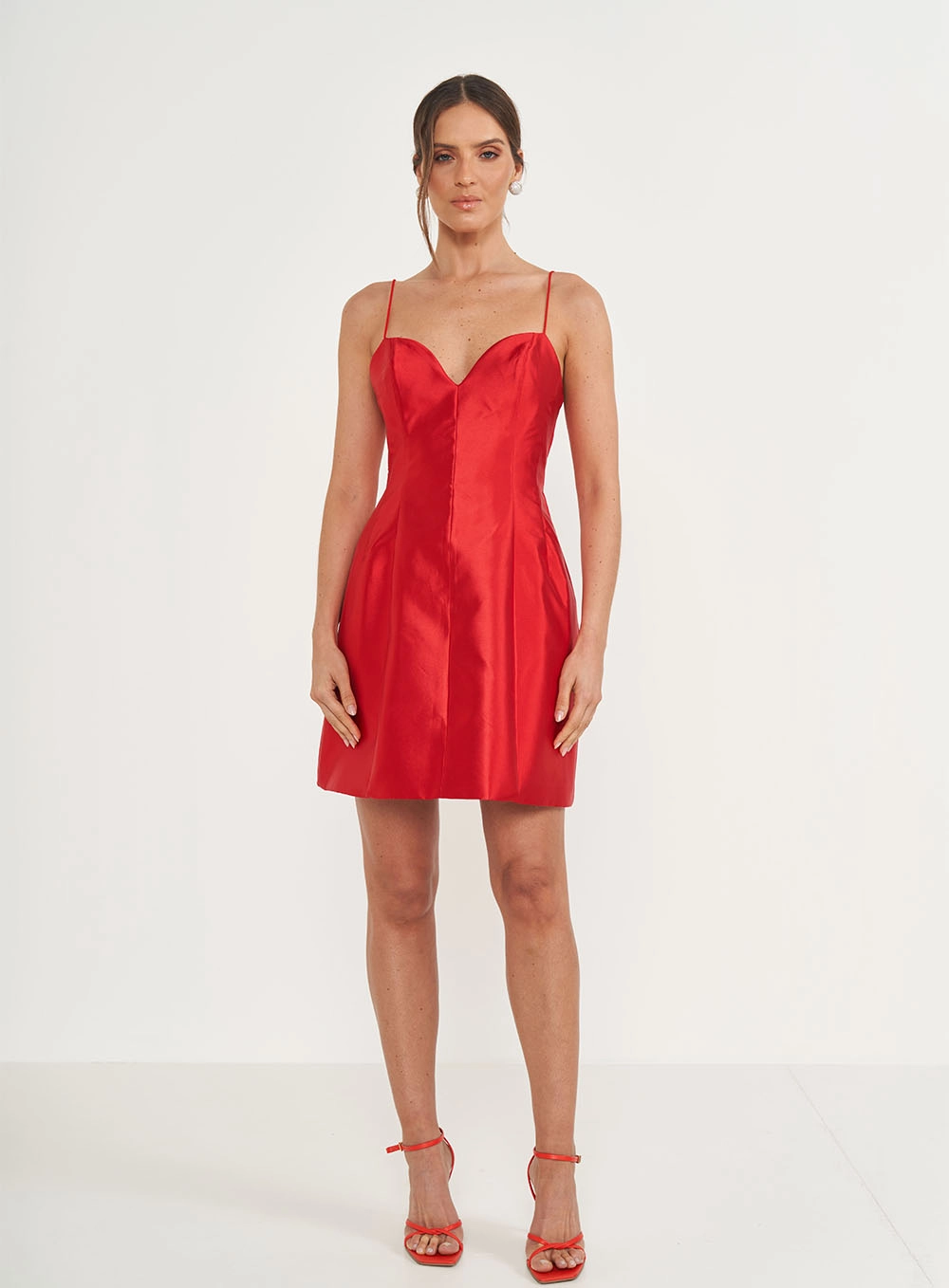 Vestido Ajustado Com Decote Coração Vermelho